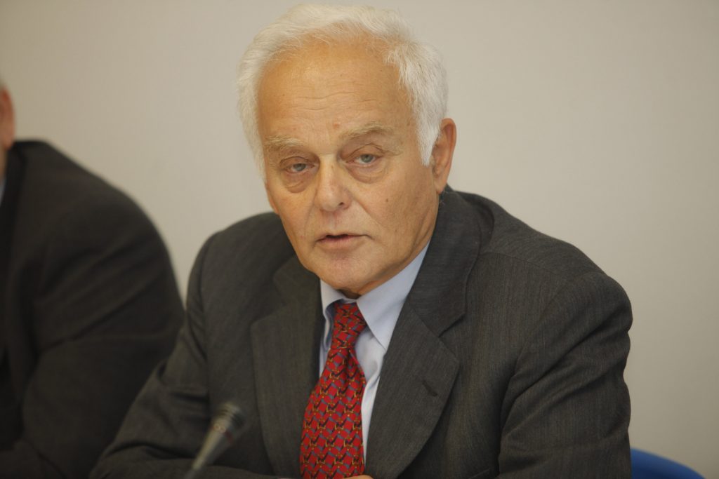 Προαγωγή για τους δημοσίους υπαλλήλους με συγγράμματα