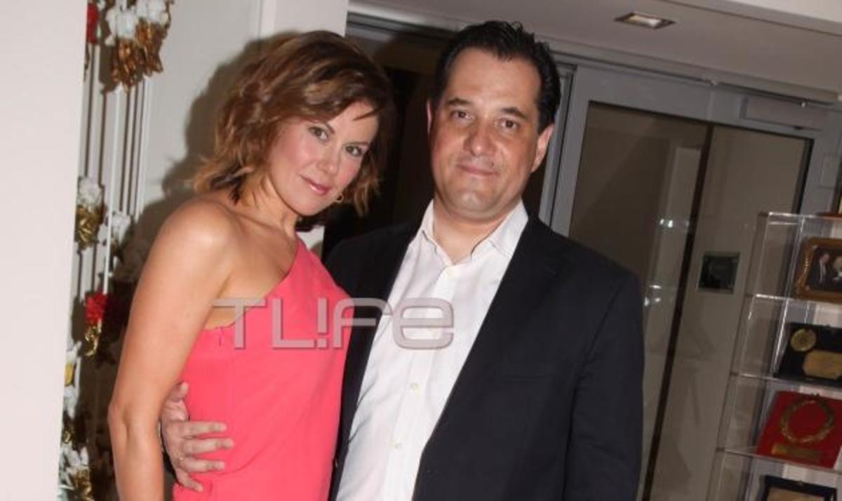 Το “άλλο” πρόσωπο του Άδωνι Γεωργιάδη και η τρυφερή στιγμή με την σύζυγό του!