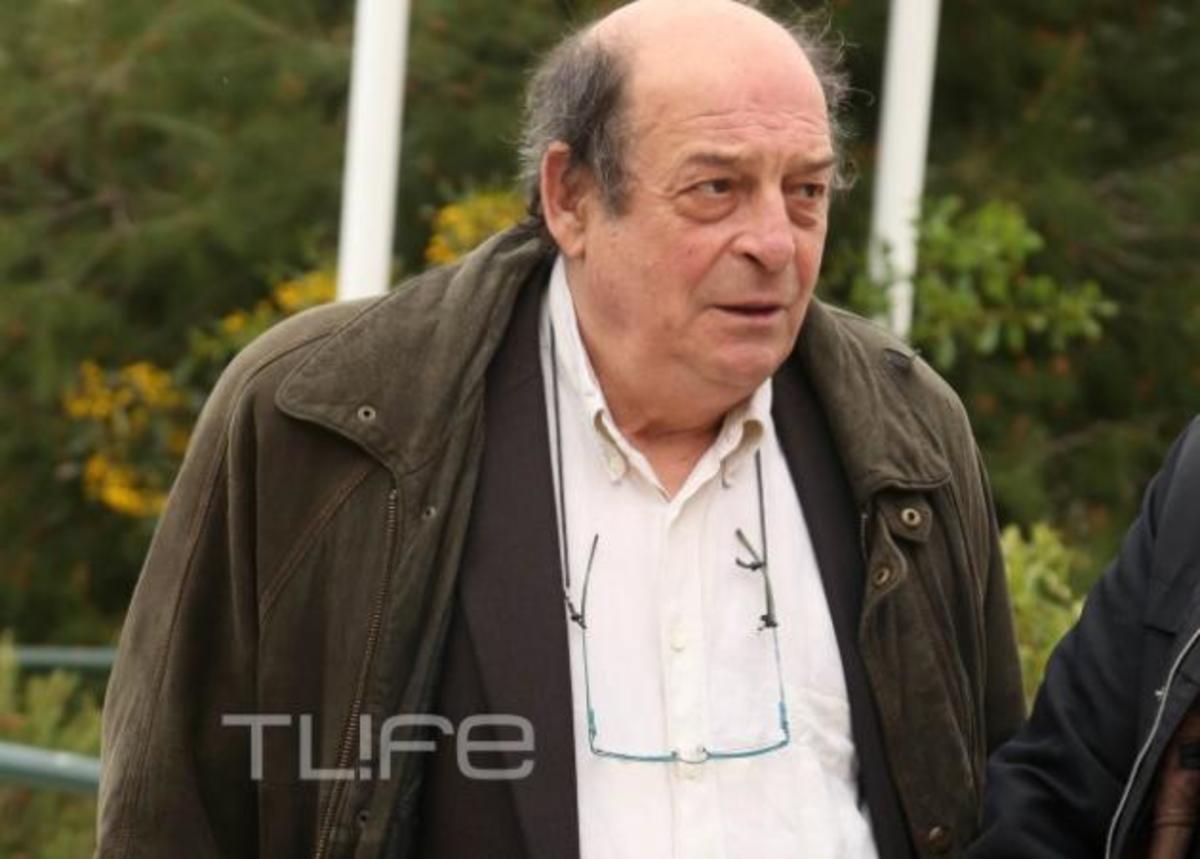 Δείτε τη σύζυγο του Μανούσου Μανουσάκη! Σπάνια βραδινή έξοδος για το ζευγάρι