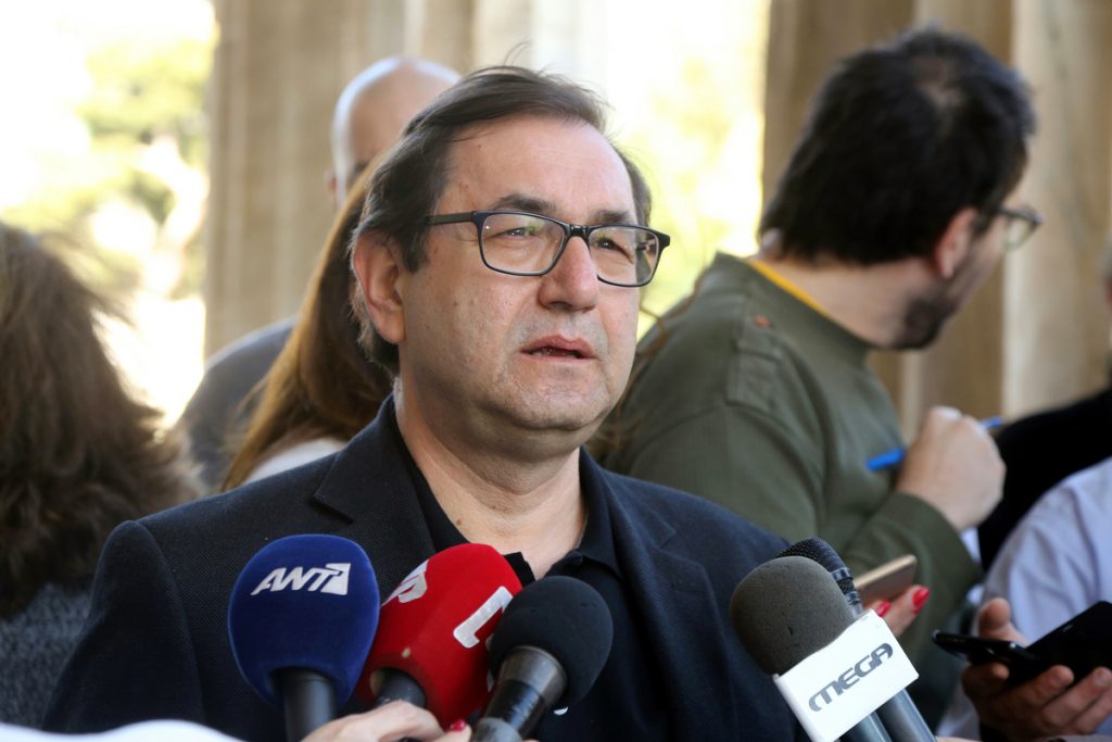 Μαντάς: «Θεωρώ αδύνατο ο Τσίπρας να υπογράψει μνημόνιο»