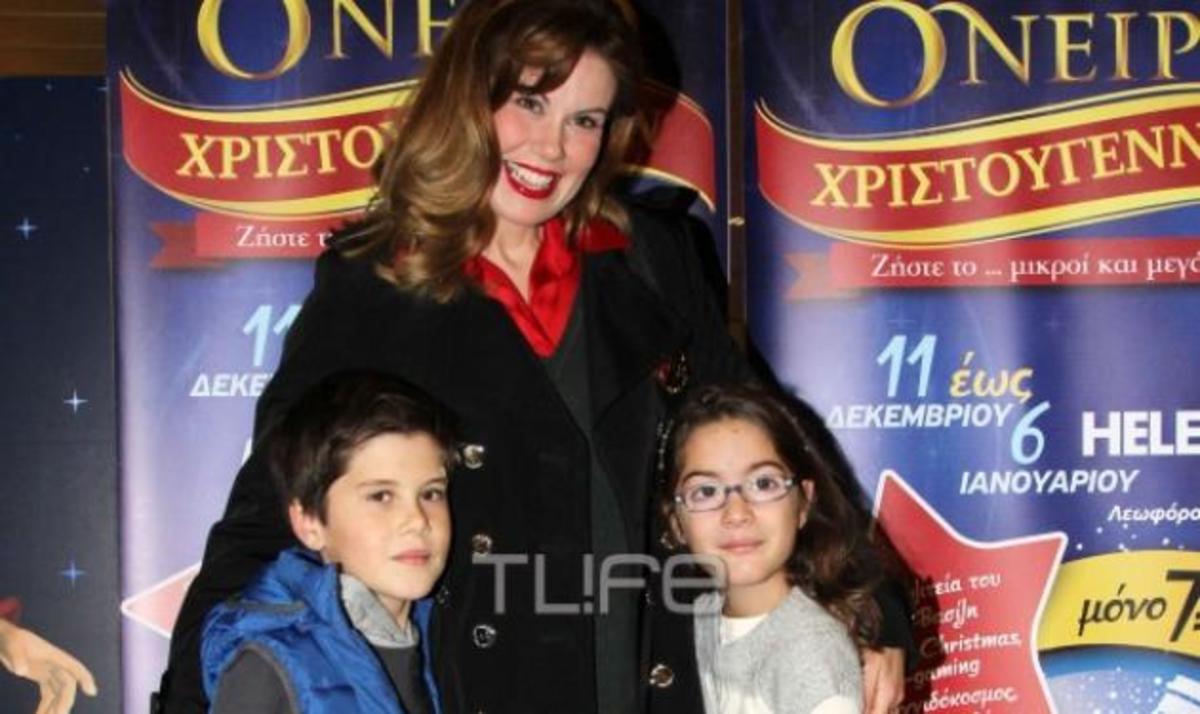 Διάσημοι γονείς κάνουν χριστουγεννιάτικες βόλτες με τα παιδιά τους!
