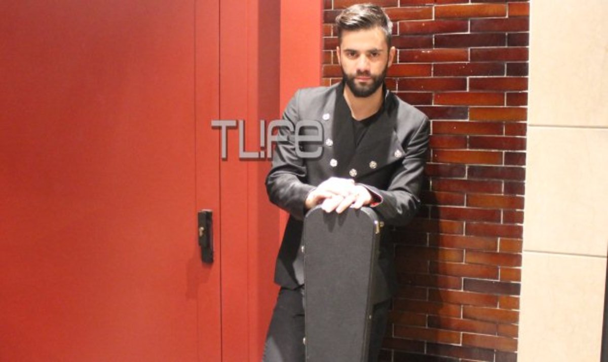 Ο Θοδωρής Μαραντίνης έκανε τη Ρώμη να τραγουδάει ελληνικά! Βίντεο