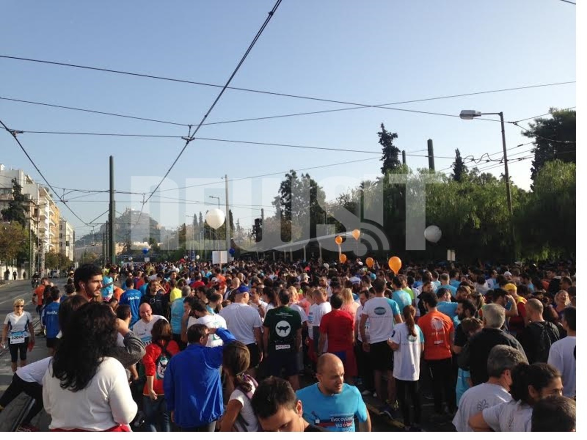 Λαοθάλασσα στον Κλασικό Μαραθώνιο – Ρεκόρ συμμετοχών – Ποιοί δρόμοι είναι κλειστοί για τις επόμενες ώρες