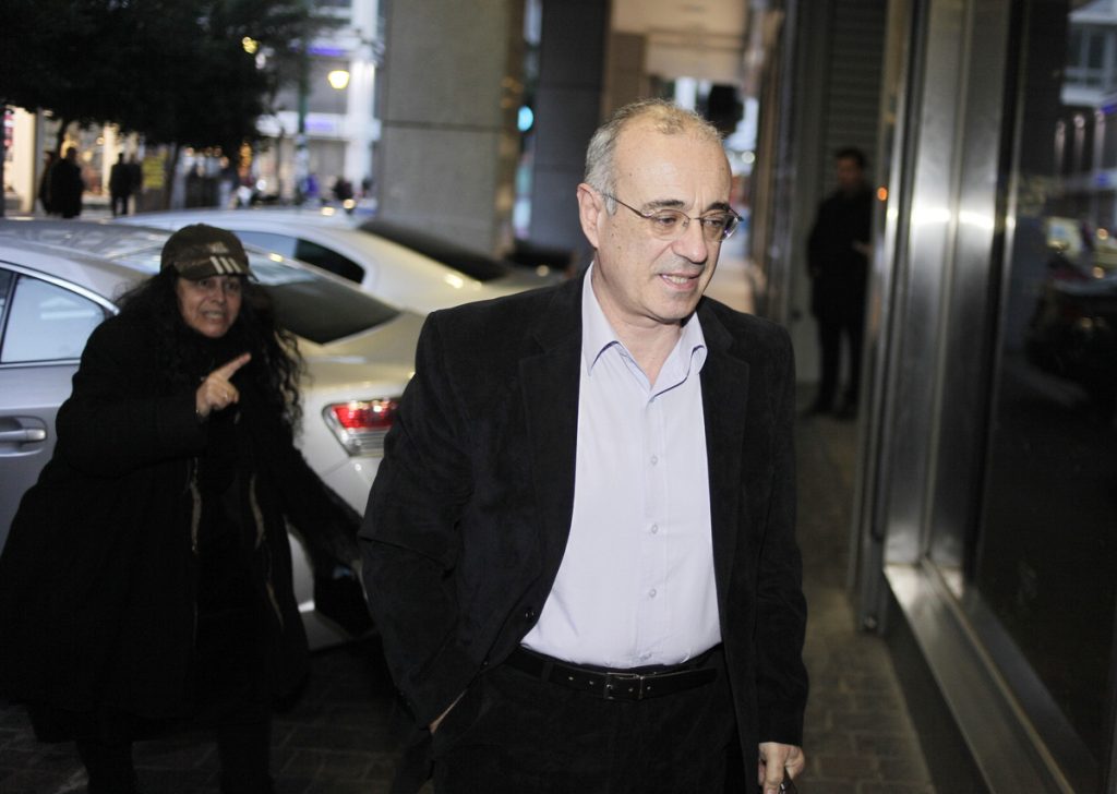 H κυβέρνηση σχεδιάζει μεσοπρόθεσμο μέχρι το 2019 – Διορία για να βρουν τα υπουργεία από που θα κόψουν