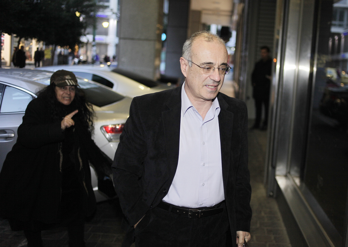 H κυβέρνηση σχεδιάζει μεσοπρόθεσμο μέχρι το 2019 – Διορία για να βρουν τα υπουργεία από που θα κόψουν