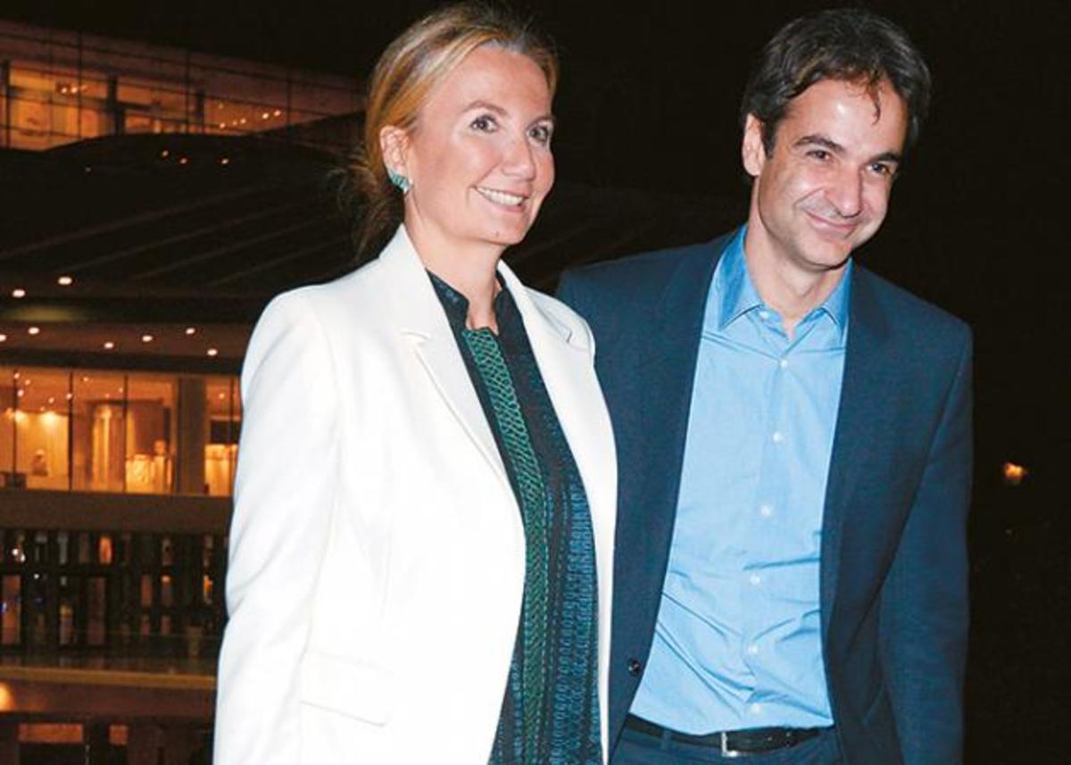 Κυριάκος Μητσοτάκης: Πώς ευχήθηκε στις γυναίκες της ζωής του! [pic]