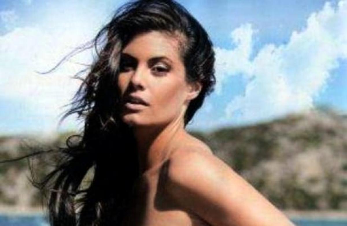 ΔΕΙΤΕ τη σέξι φωτογράφιση της Μαρίας Κορινθίου ως άλλη… Αφροδίτη!