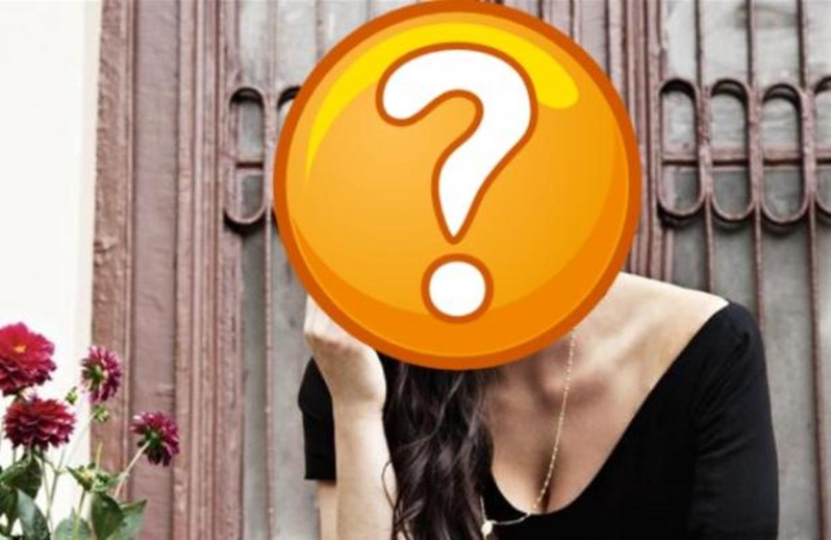 Διάσημη Ελληνίδα ηθοποιός δήλωσε: ” Με πέρασαν  από δικαστήριο και δόθηκε εντολή να απελαθώ.”