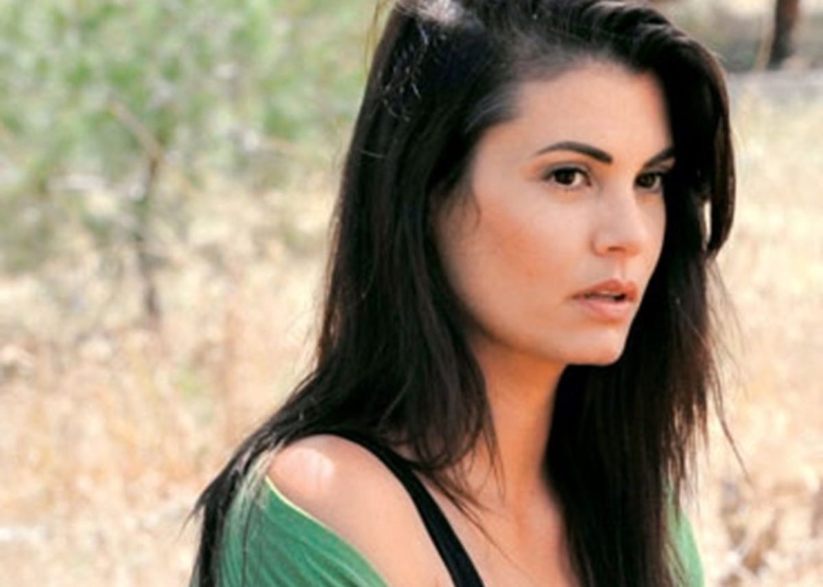 Μαρία Κορινθίου: Μεταφέρθηκε εσπευσμένα στο νοσοκομείο [vid]