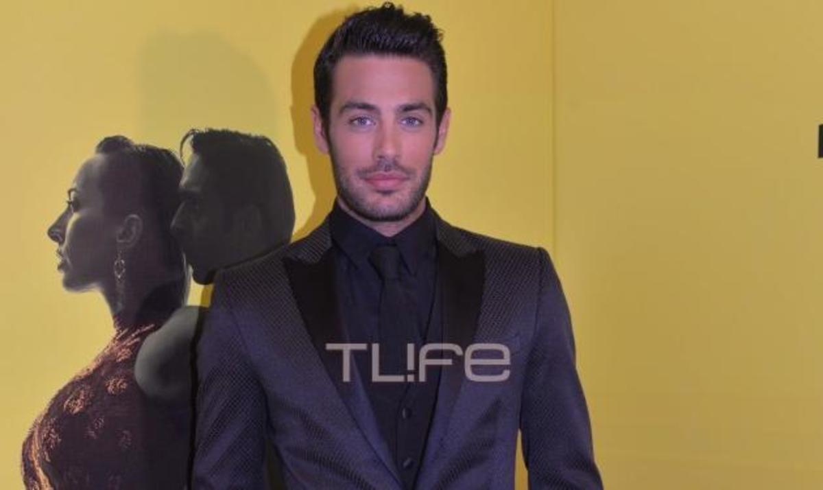 ‘Paparazzo” φωτογράφισε τον Κώστα Μαρτάκη στο καμαρίνι του DWTS αγκαλιά με μία εντυπωσιακή ξανθιά!