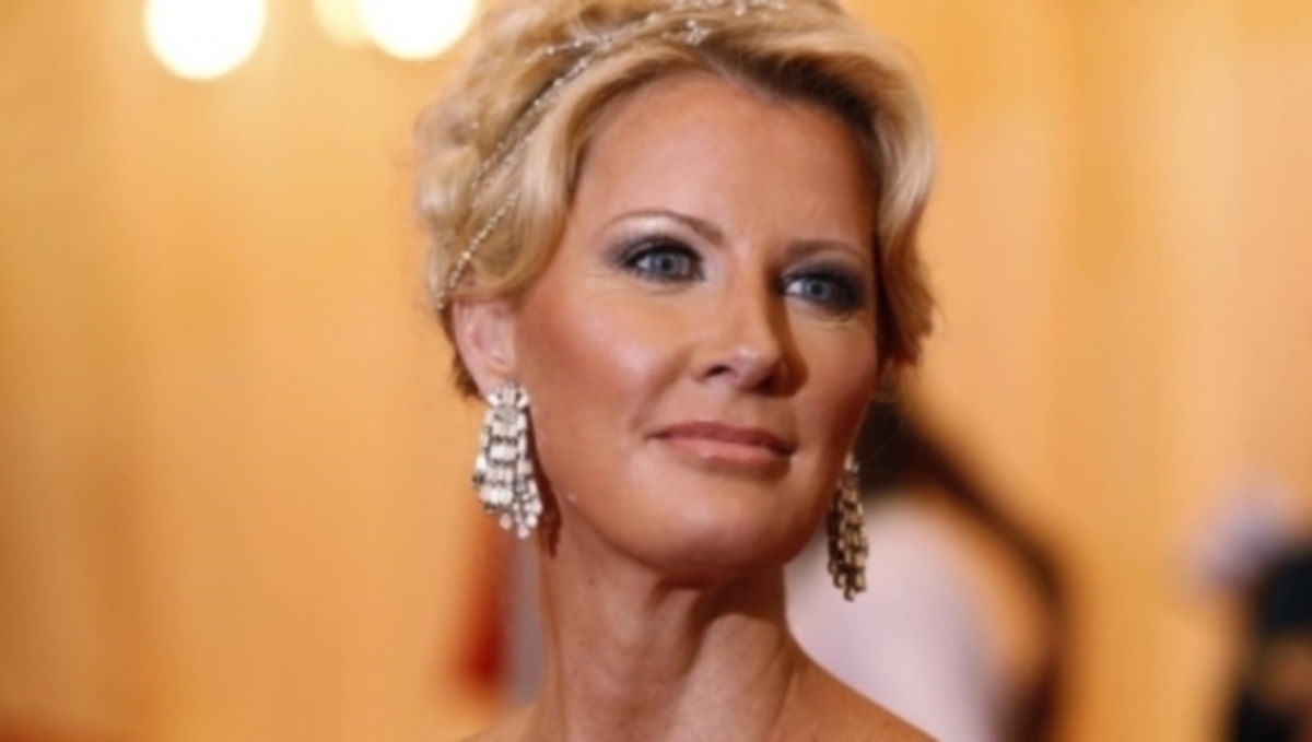 Οι πραγματικοί λόγοι που Angelina Jolie και Sandra Lee έκαναν διπλή μαστεκτομή