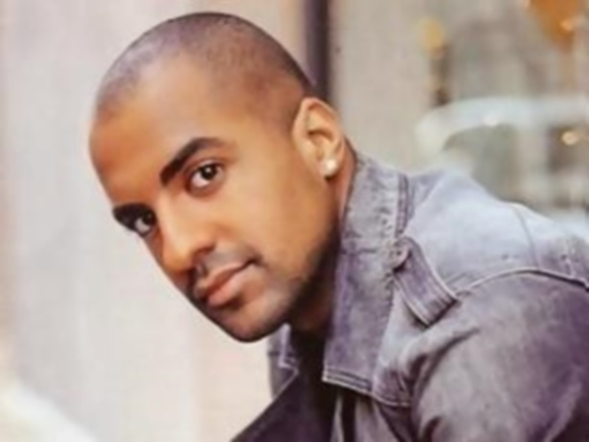 Ησαϊας Ματιάμπα: Στην εφορία πάντως δηλώνω τραγουδιστής!