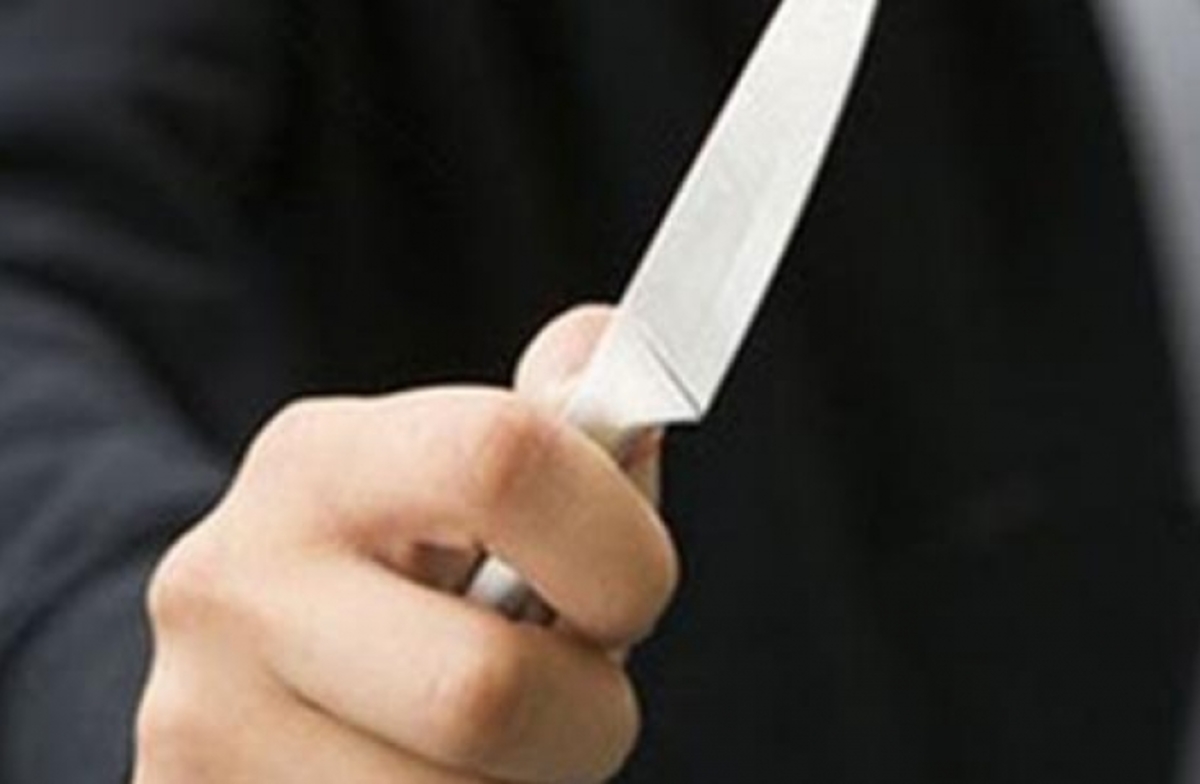 Αγρίνιο: Έβγαλε μαχαίρι και πήρε τα λεφτά