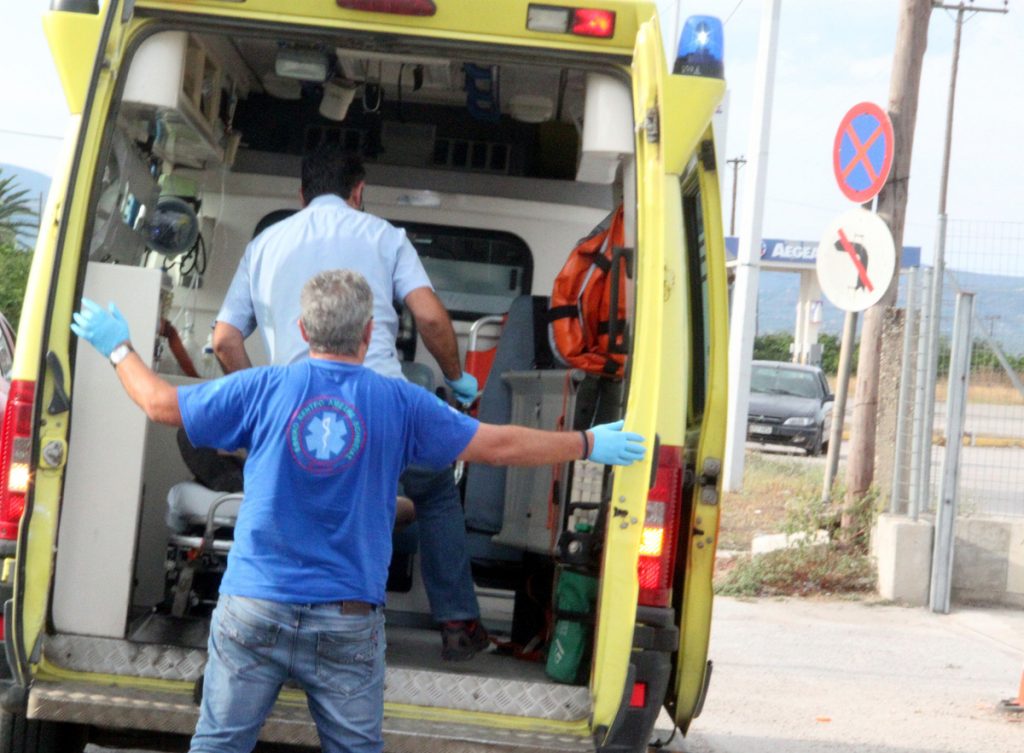 Αμαλιάδα: Έλληνας μαχαίρωσε Ινδό στη μέση του δρόμου!