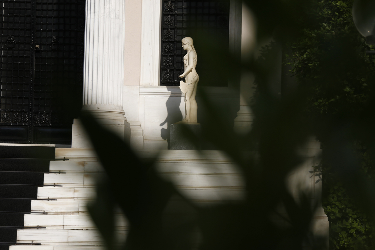 Αιχμηρή απάντηση Μαξίμου σε Σαμαρά: Είναι επιεικώς ανεπίδεκτος