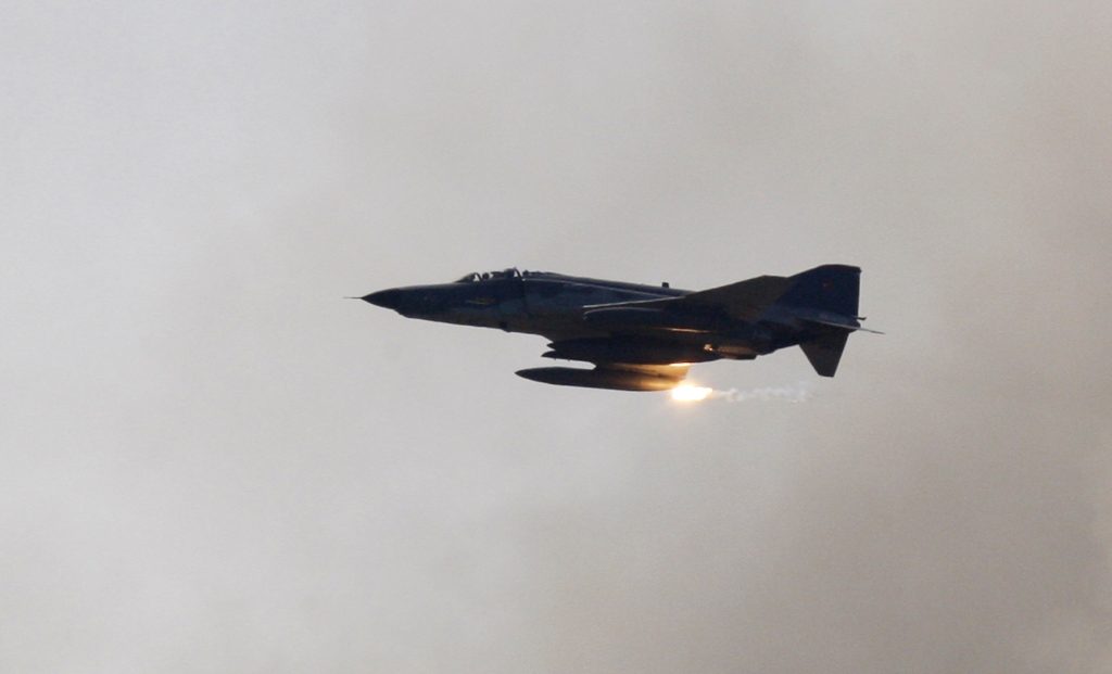 ΣΥΡΙΑ:Μαχητικό αεροσκάφος κατέρριψαν οι αντικαθεστωτικοί