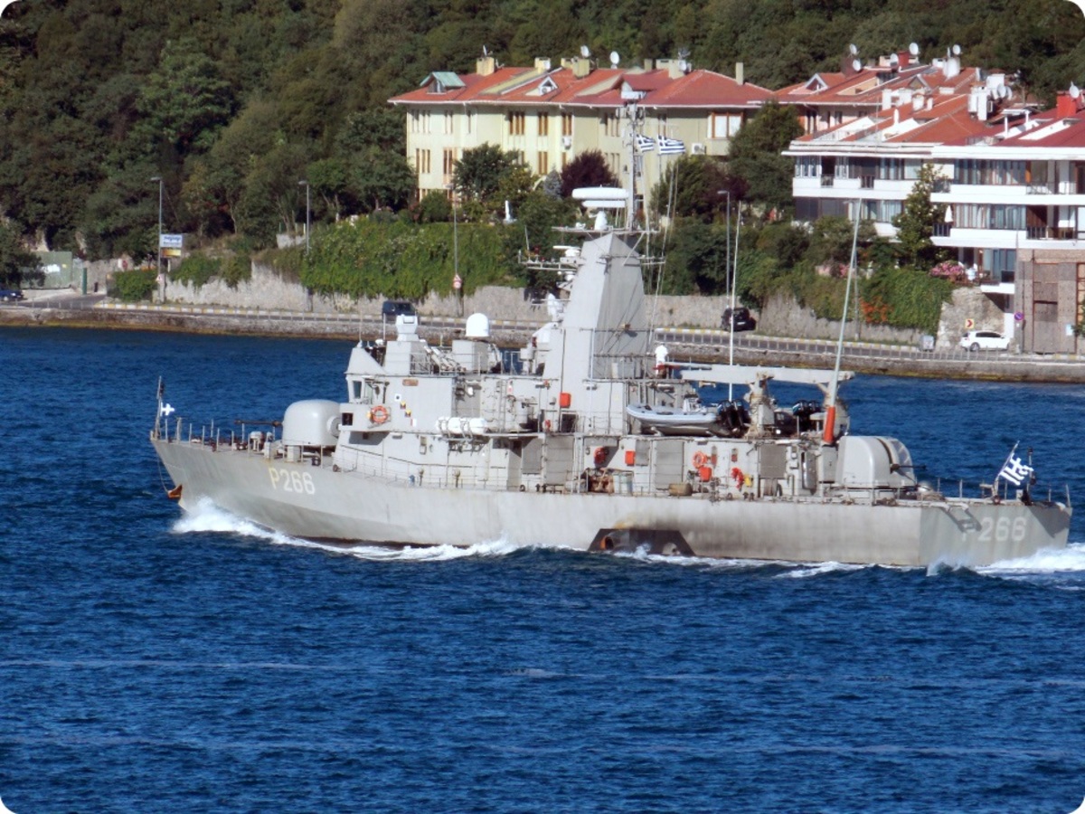 Γιατί απέπλευσε “μυστικά” κανονιοφόρος του ΠΝ από το ναύσταθμο
