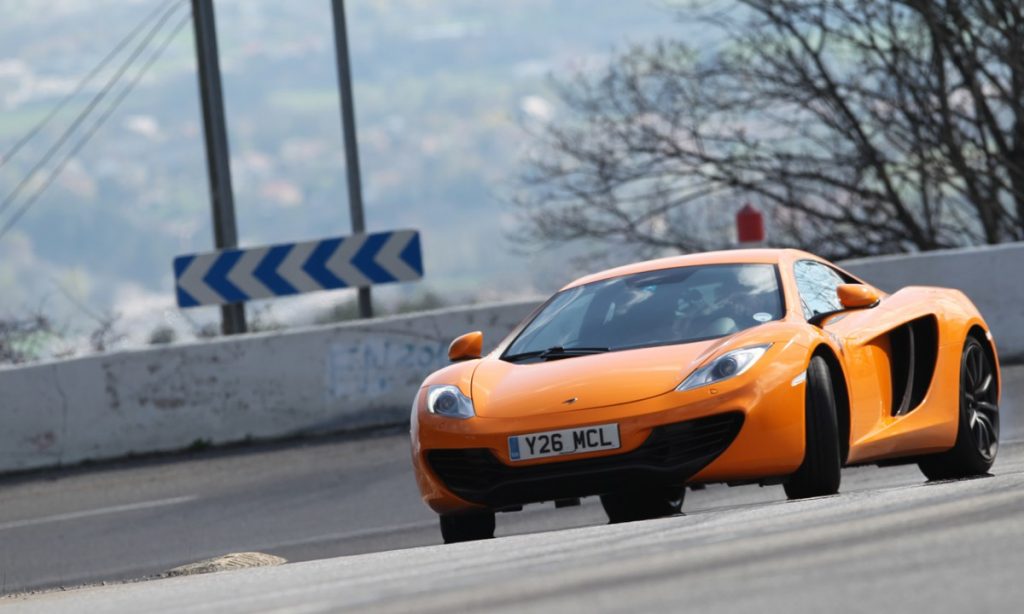 McLaren: Ρίχνει τίτλους τέλους στη 12C