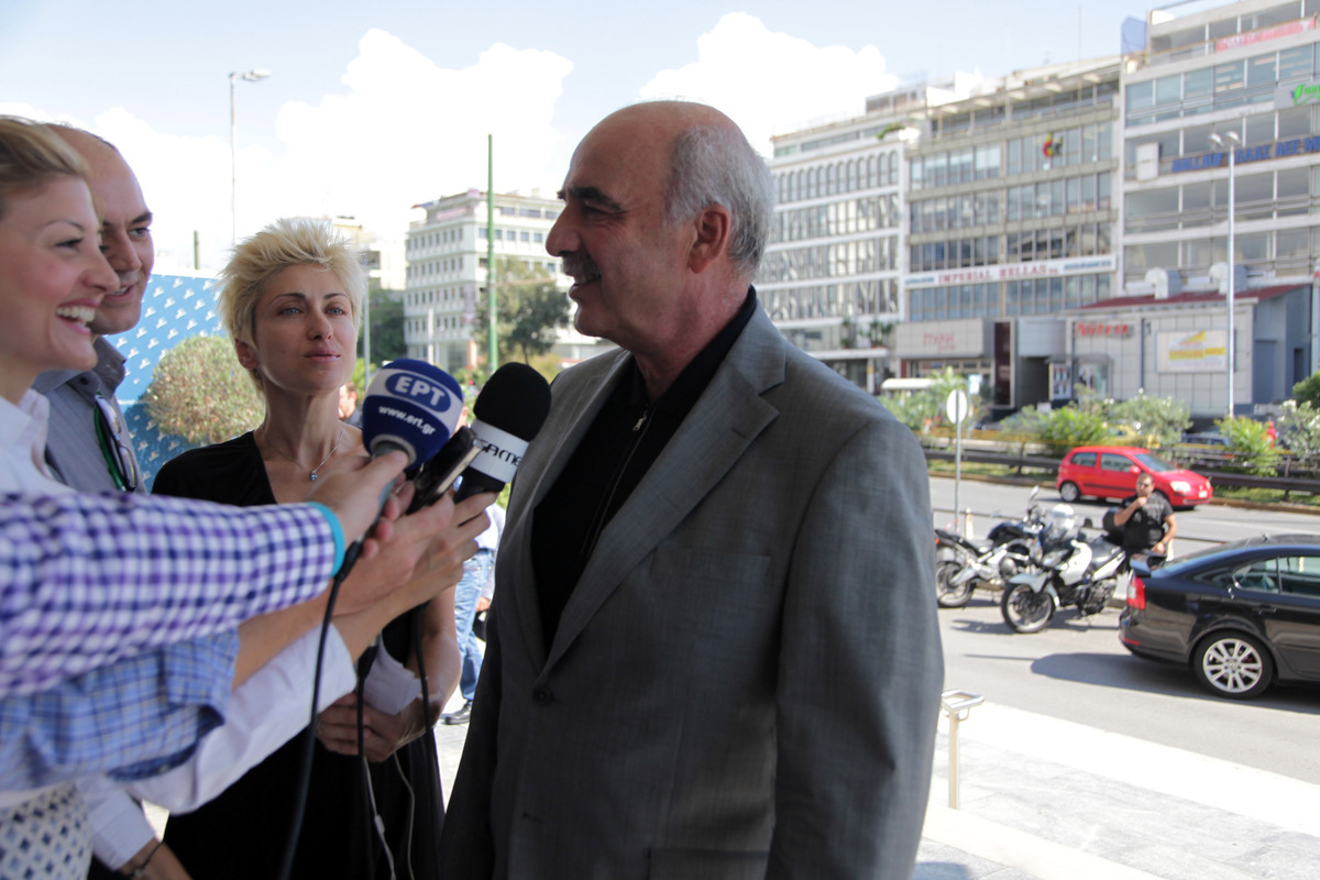 Μεϊμαράκης: «Καλό μήνα» και άλλα λόγια ν’ αγαπιόμαστε