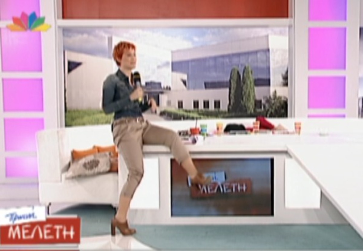 Η Ελεονώρα ερμηνεύει “Θέλω κοντά σου να μείνω” σε ένα άδειο στούντιο!