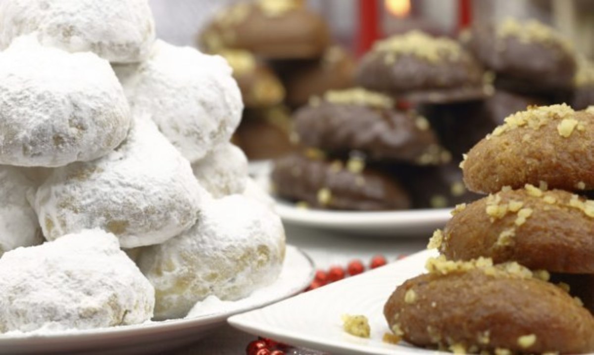 Μελομακάρονα – κουραμπιέδες: Από που πήραν την ονομασία τα Χριστουγεννιώτικα γλυκά