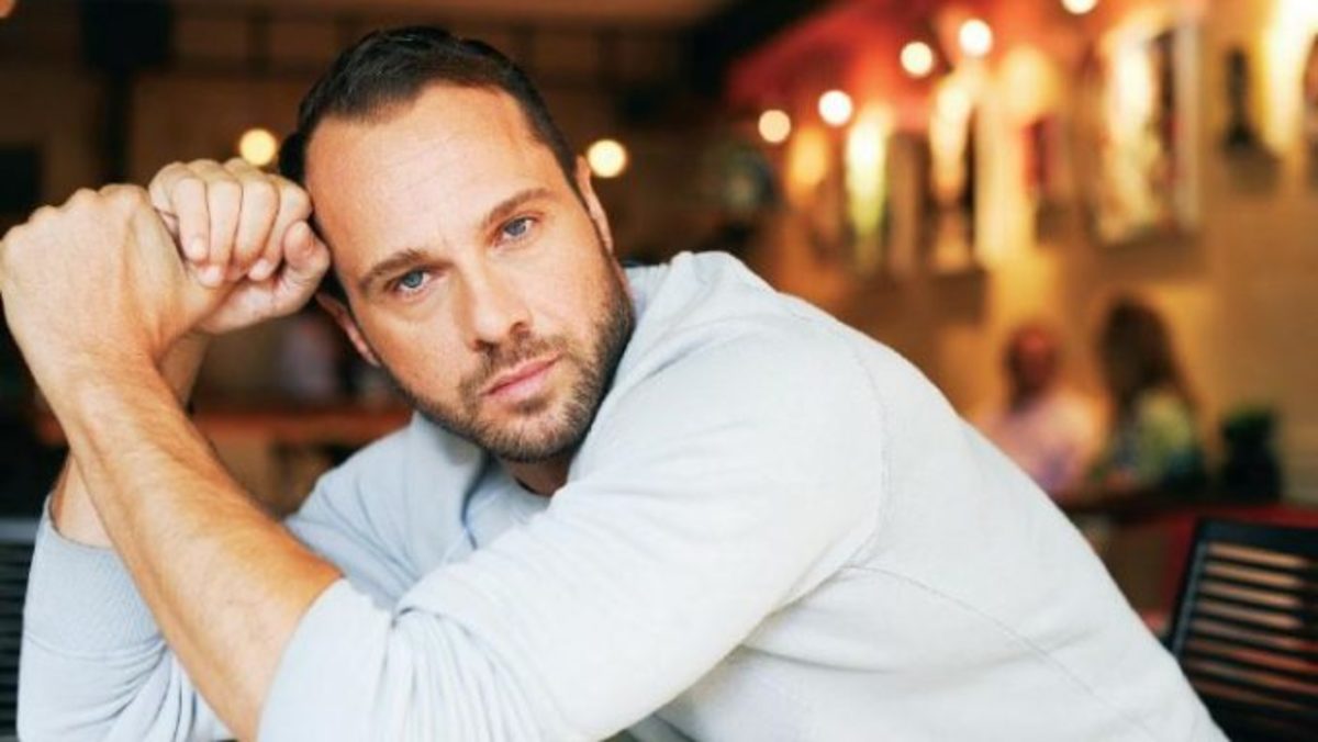 Μέμος Μπεγνής: Σε ποια τηλεοπτική σειρά πήρε τον μεγαλύτερο μισθό;