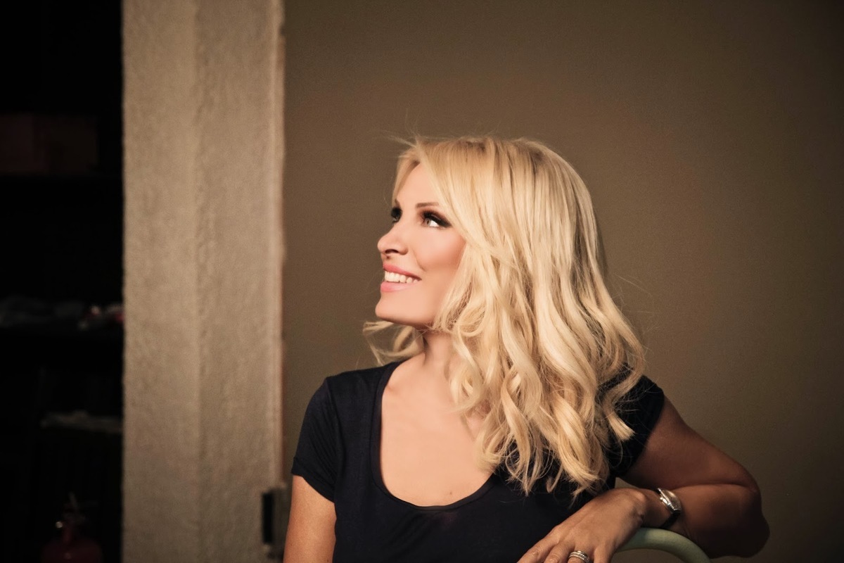 Δεν φαντάζεστε που είναι και τι κάνει η Ελένη Μενεγάκη την Κυριακή της Αποκριάς!