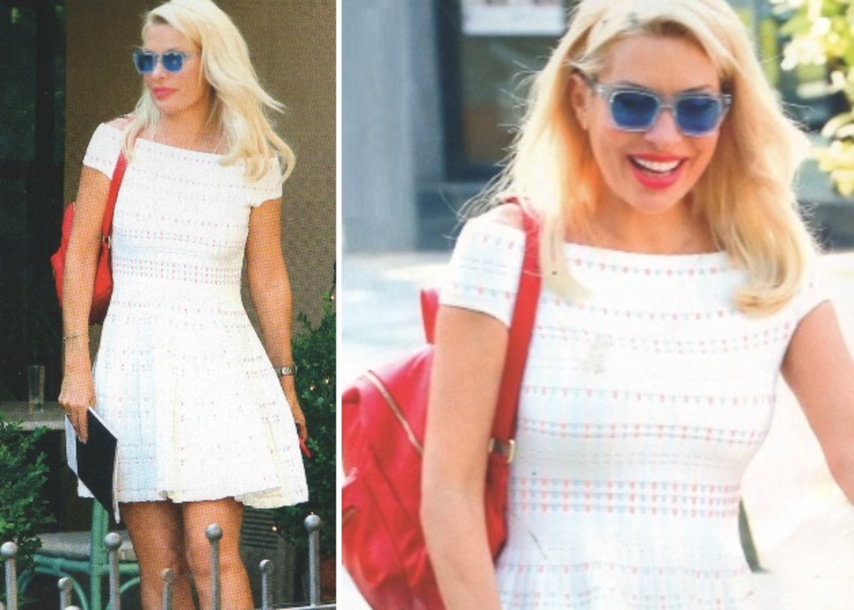 “Τρέλανε” την Κηφισιά με το κοντό λευκό φόρεμά της η Μενεγάκη