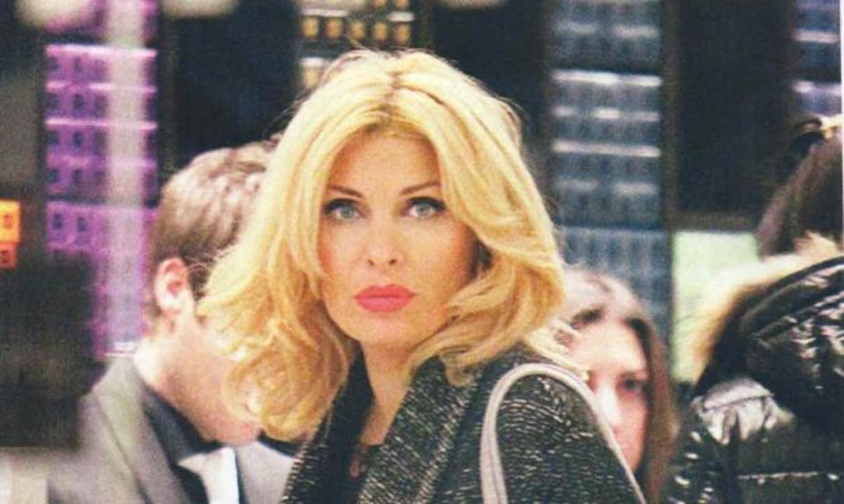 Δες πώς φούσκωσε η κοιλιά της Ελένης Μενεγάκη