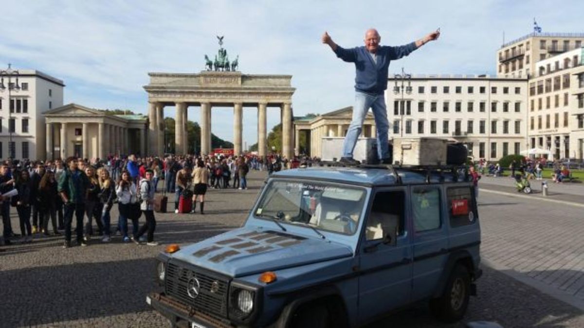 Ο γύρος του κόσμου σε 26 χρόνια με ένα Mercedes G-Wagen (VIDEO)