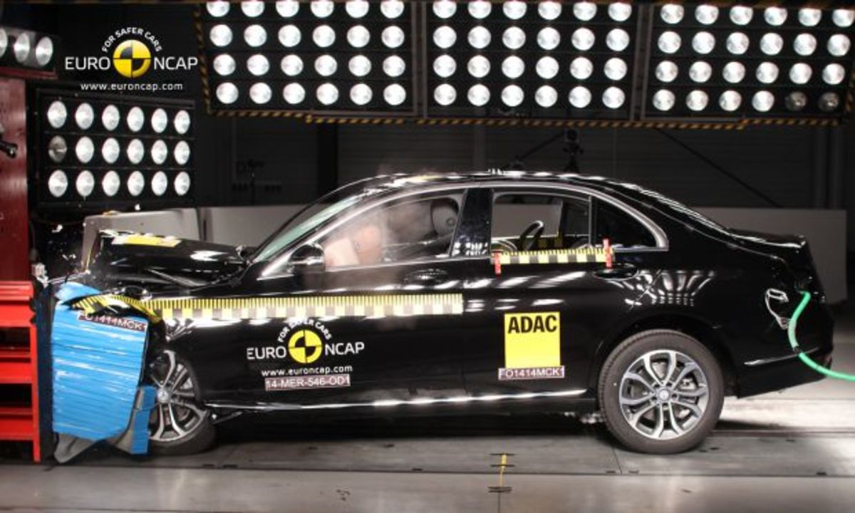 Πέντε αστέρια από τον EuroNCAP στην ασφάλεια της νέας C-Class (VIDEO)