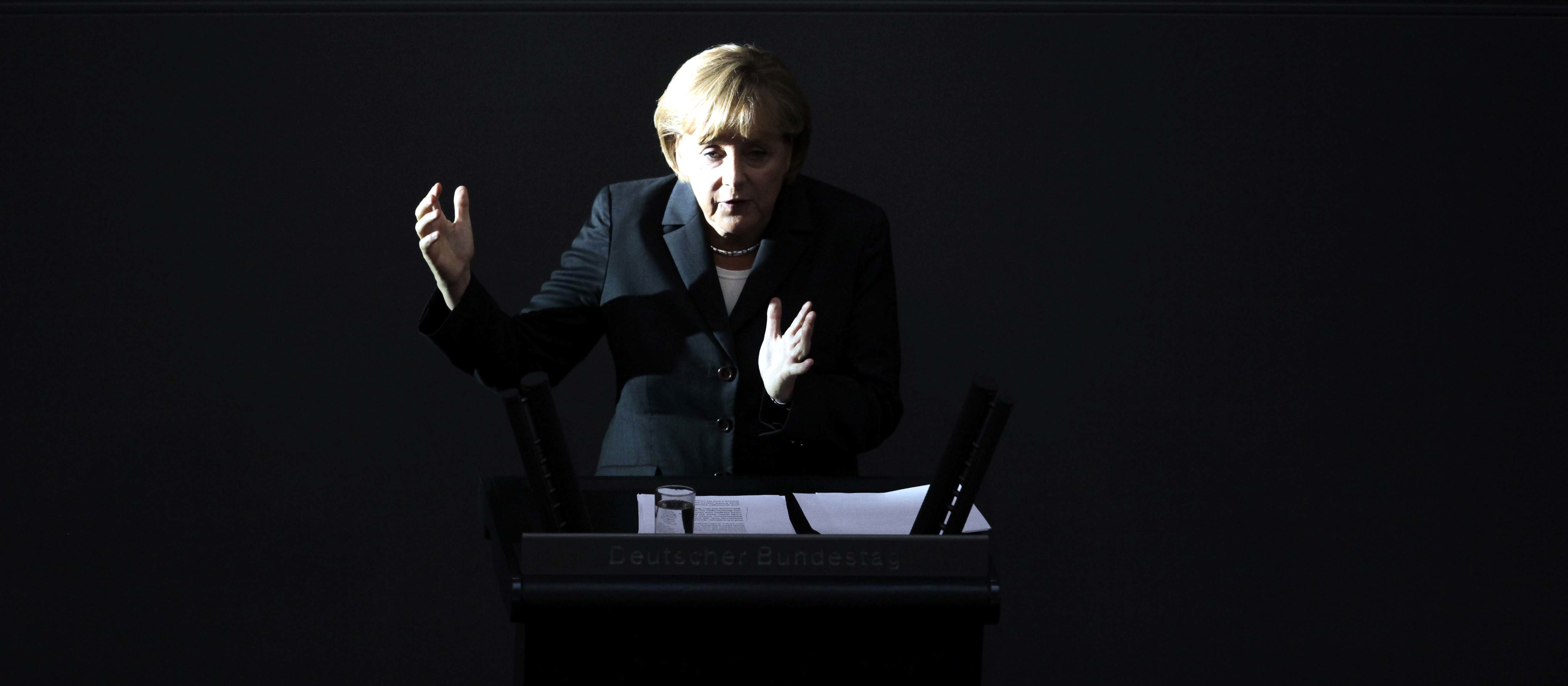 Η Μέρκελ θέλει άμεσα να γίνει η τραπεζική ένωση