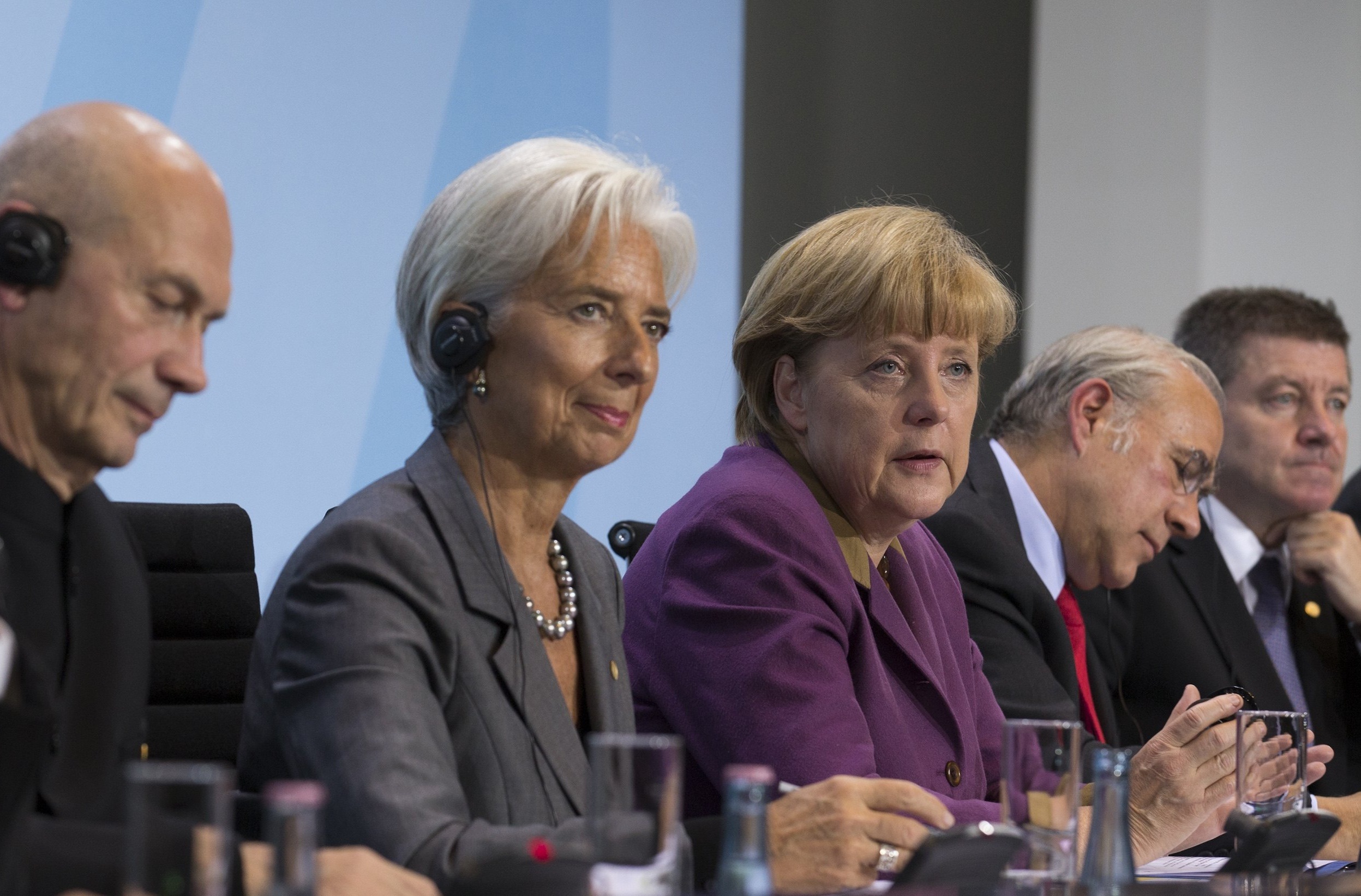 10 μέρες πριν απο το Eurogroup, οι δανειστές εξακολουθούν να διαφωνούν για τη βιωσιμότητα του χρέους