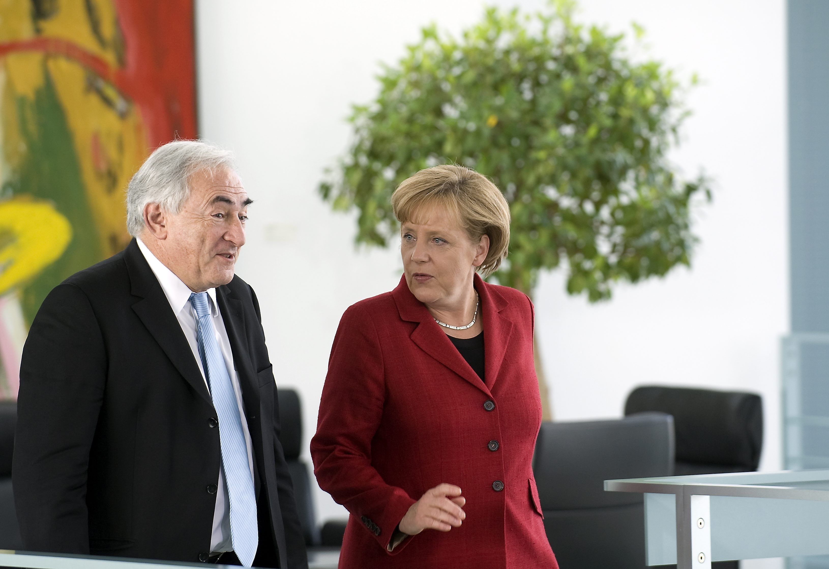ΔΝΤ, ΕΚΤ, Γερμανία: Θα σας δώσουμε τα χρήματα μόνο αν πάρετε σκληρά μέτρα