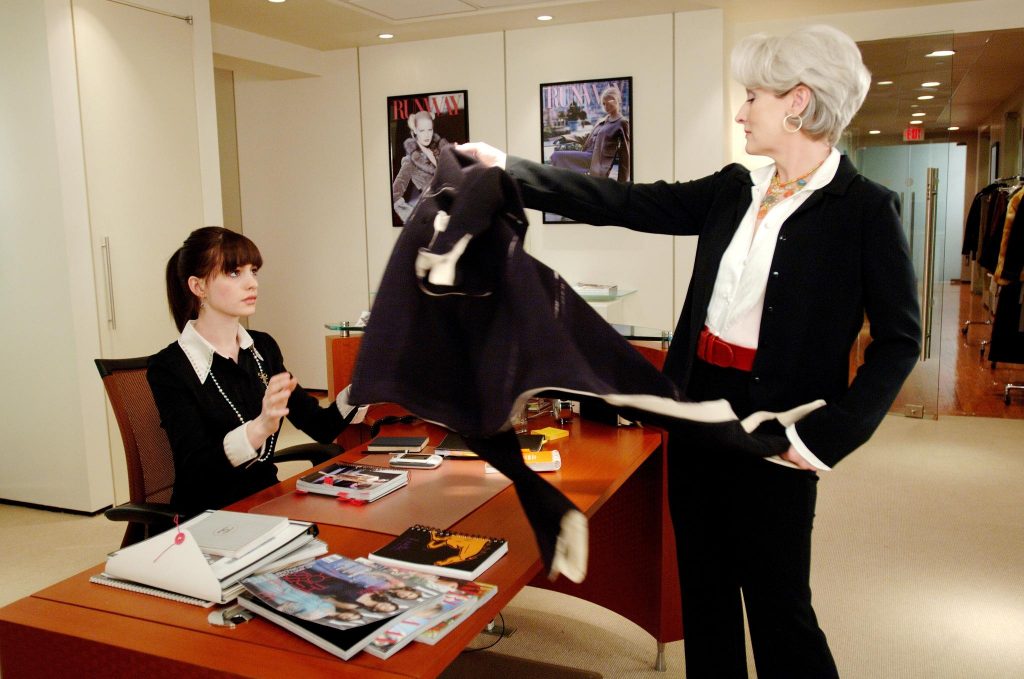 Η Anne Hathaway γκρεμίζει την εικόνα της Meryl Streep: «Μου φερόταν σαν να είμαι υπάλληλός της»!
