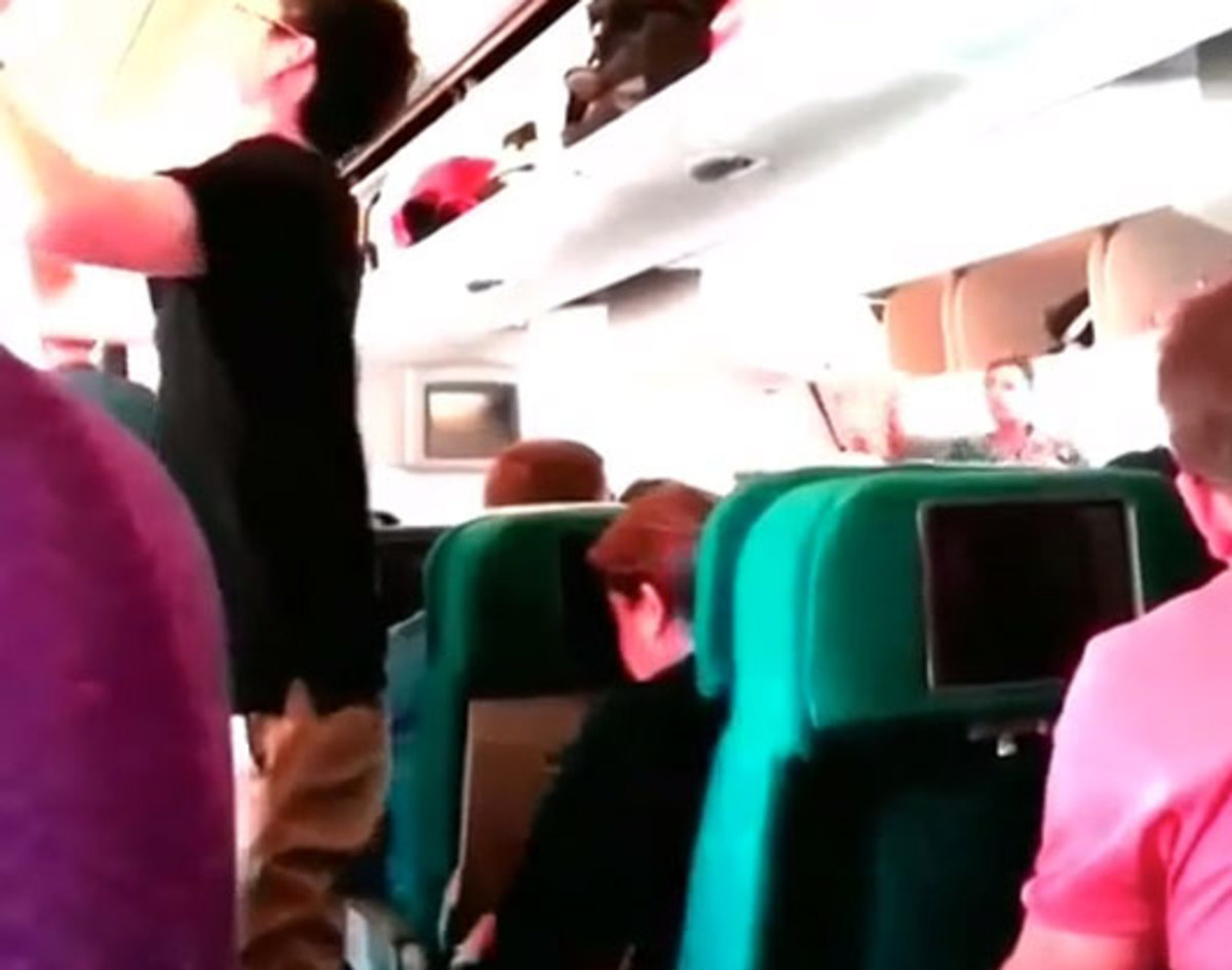 ΒΙΝΤΕΟ: Μέσα στην μοιραία πτήση της Malaysian Airlines λίγο πριν την απογείωση!