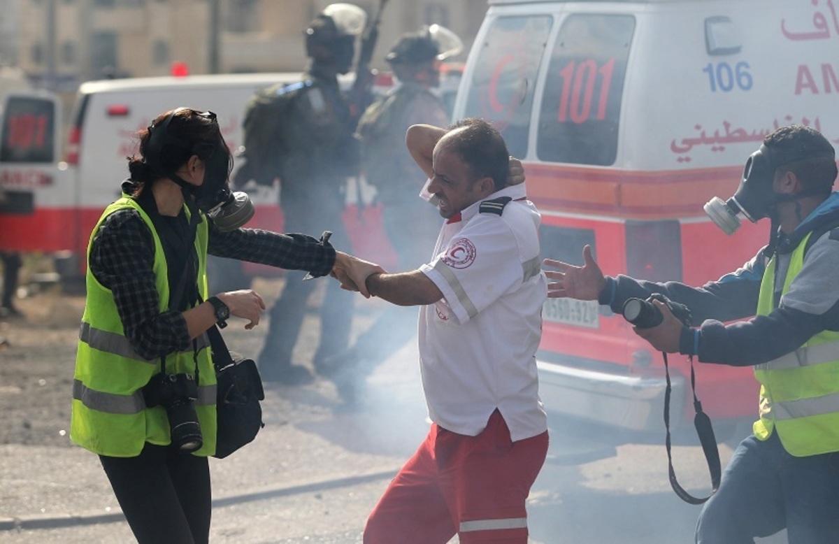 Ασύλληπτος θρήνος! Βρέφος έπαθε ασφυξία από δακρυγόνα ισραηλινών στρατιωτών