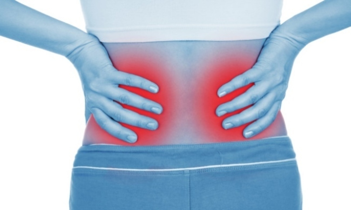 Πόνος στα νεφρά: Ποια είναι τα πιο πιθανά συμπτώματα και οι αιτίες