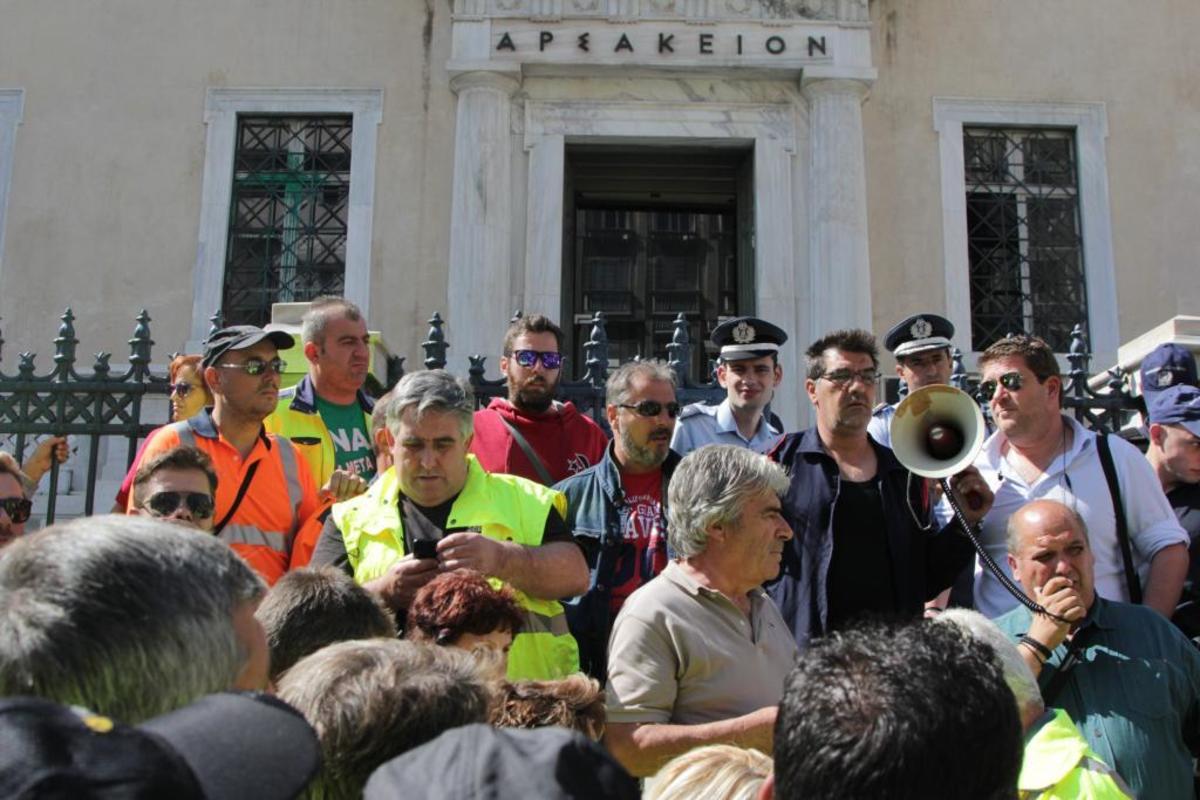 Μεταλλωρύχοι σε παλαιότερη συγκέντρωσή τους έξω από το ΣτΕ - ΦΩΤΟ ΑΡΧΕΙΟΥ EUROKINISI