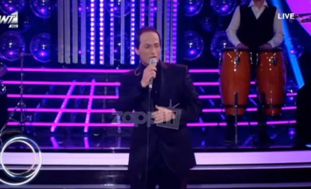 YFSF: Εκπληκτική μεταμόρφωση και ερμηνεία από τον Όθωνα Μεταξά!
