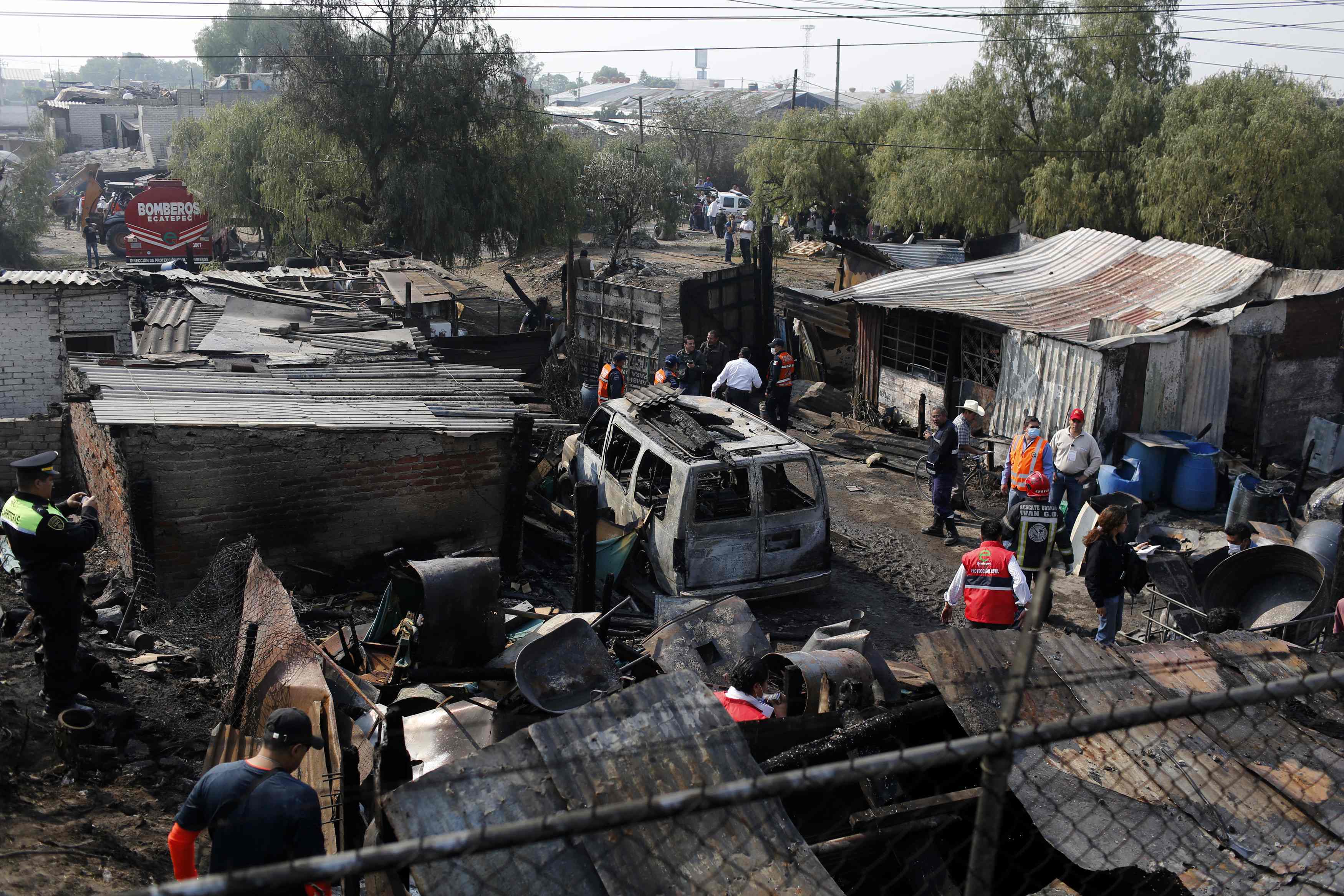 Τουλάχιστον 18 νεκροί και 36 τραυματίες από έκρηξη φορτηγού