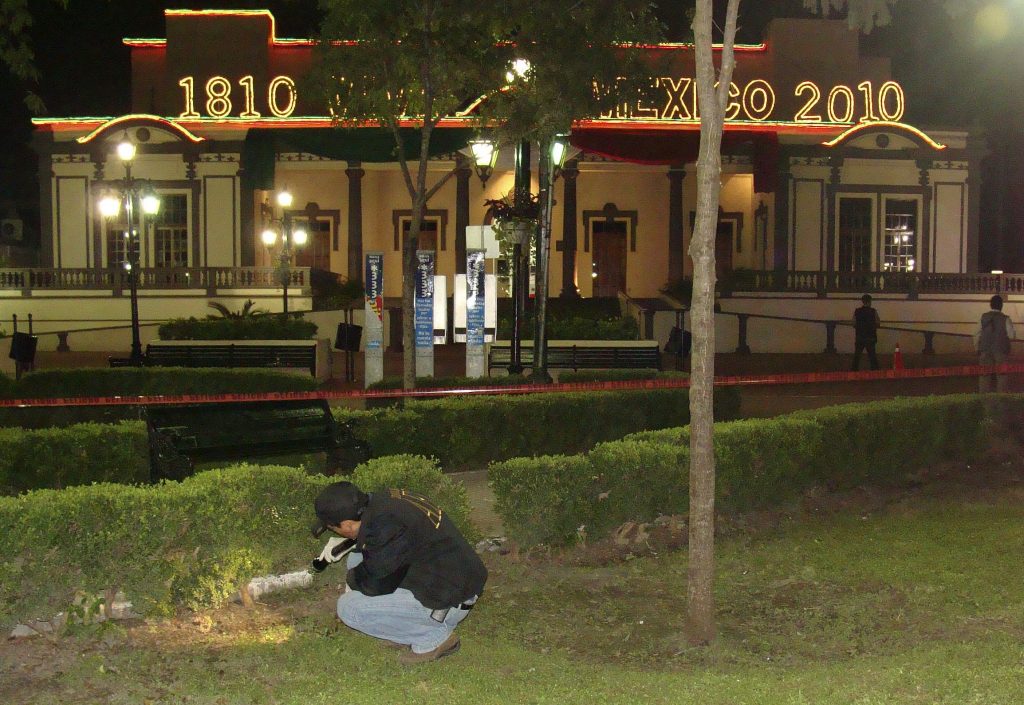 Πέταξαν χειροβομβίδα στο πλήθος!