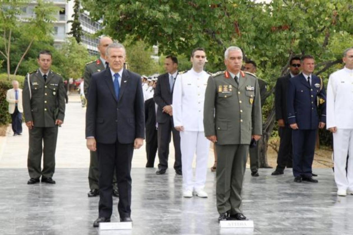 Ο Α/ΓΕΕΘΑ και ο Κύπριος ΥΕΘΑ στην επιμνημόσυνη δέηση για την 39η επέτειο της εισβολής