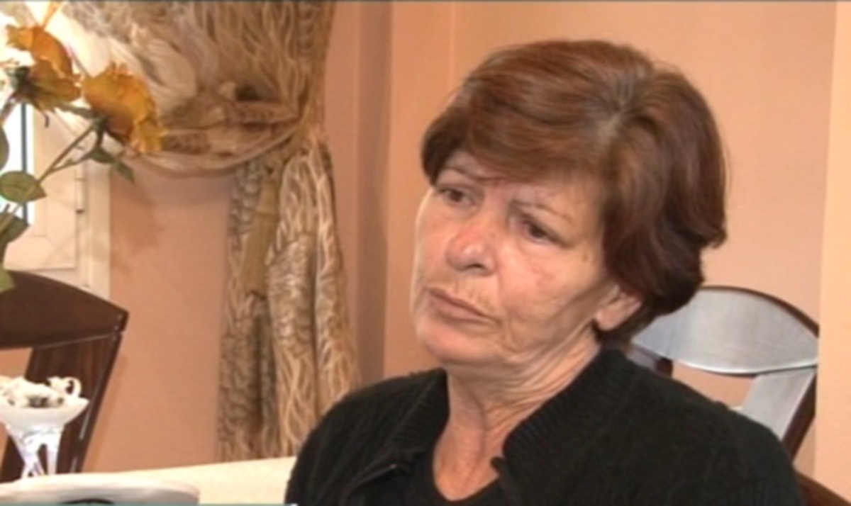 Μητέρα του 35χρονου από τη Σαλαμίνα: “Πίστευα ότι ο γιος μου το έσκασε με την 44χρονη. Πήγα στο γκαράζ και τους είδα νεκρούς”