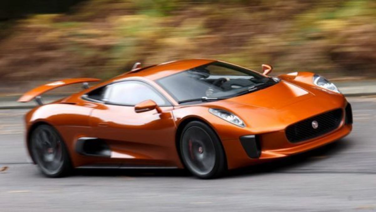 Κεντρομήχανη η επόμενη Jaguar F-Type και απαραίτητο ένα ηλεκτρικό για τη μάρκα