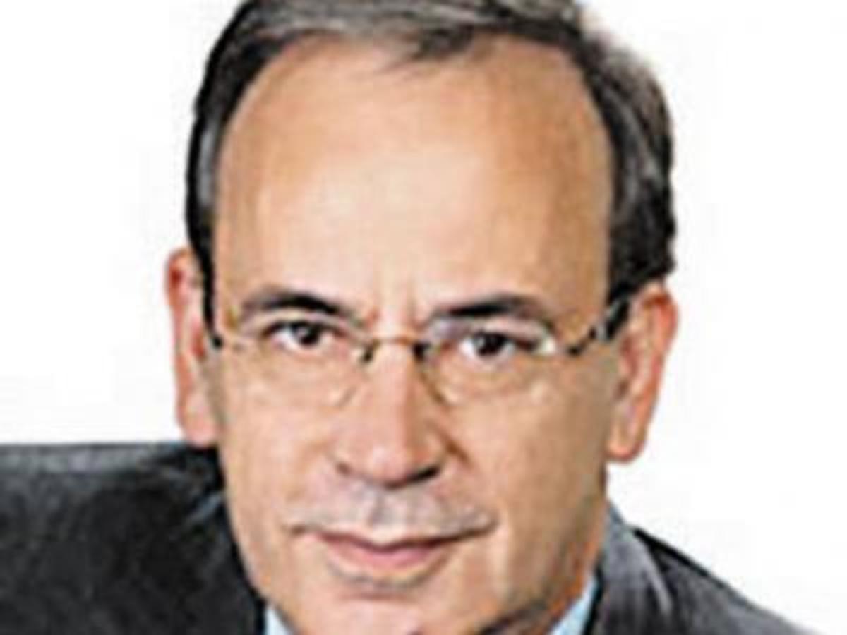 Καμία εμπλοκή Μιχαλάκου στις μίζες Τομπούλογλου λέει το ΠΑΣΟΚ