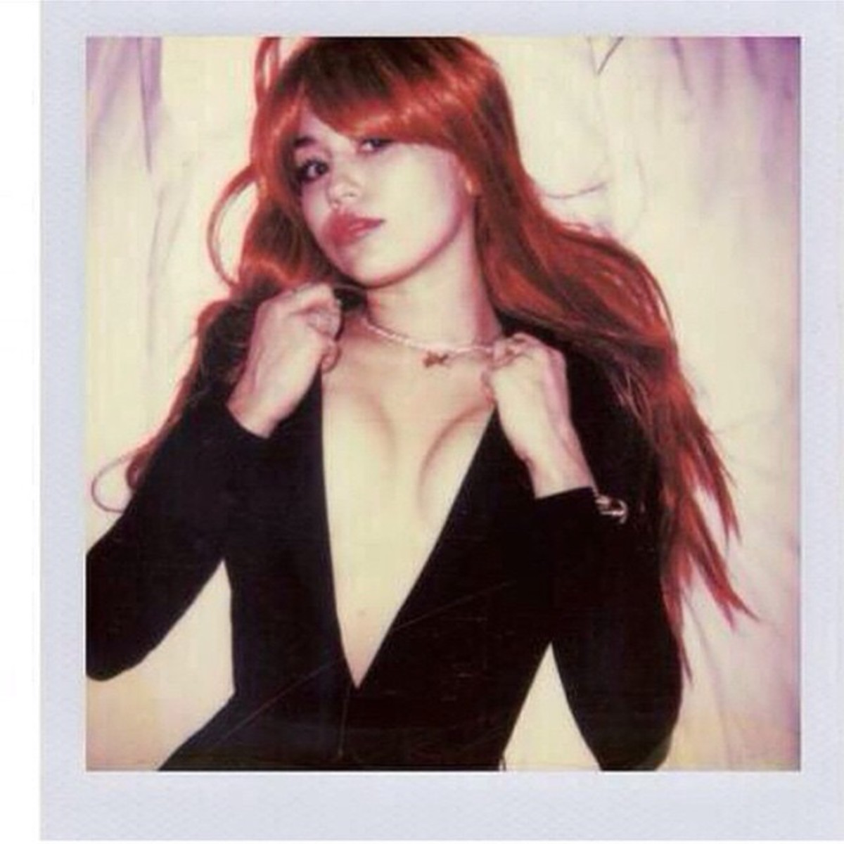 Μiley Cyrus: Χαμός στο internet με τη φωτογραφία που τη δείχνει να αυνανίζεται!