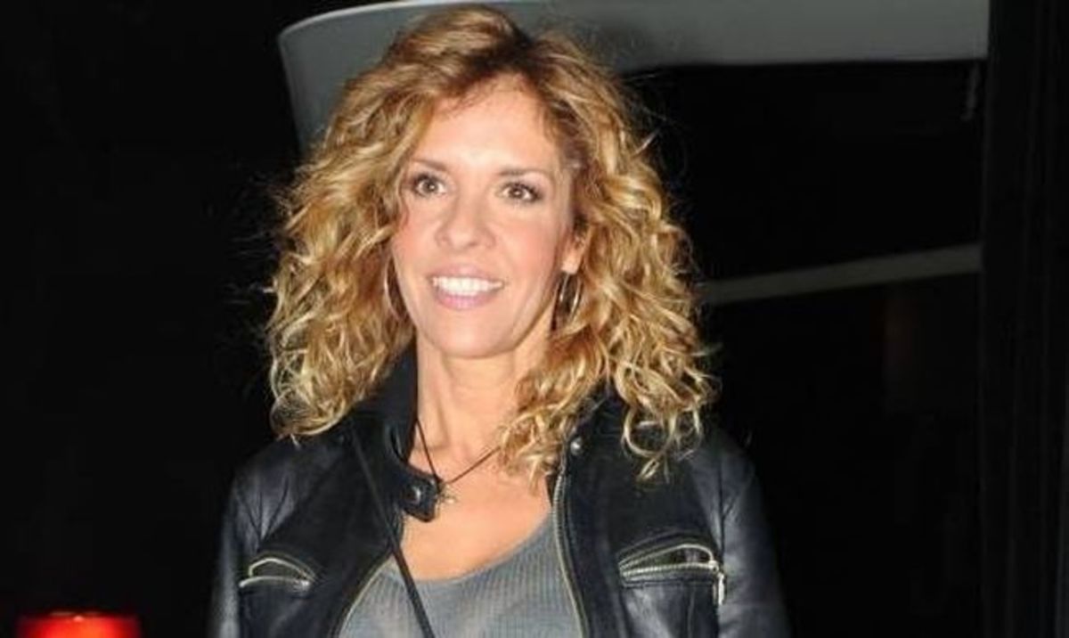 «Έδωσε» στον αέρα τη δημοσιογράφο ότι έκλεψε ένα …κουταλάκι από το σπίτι της Μαίρης Μηλιαρέση!