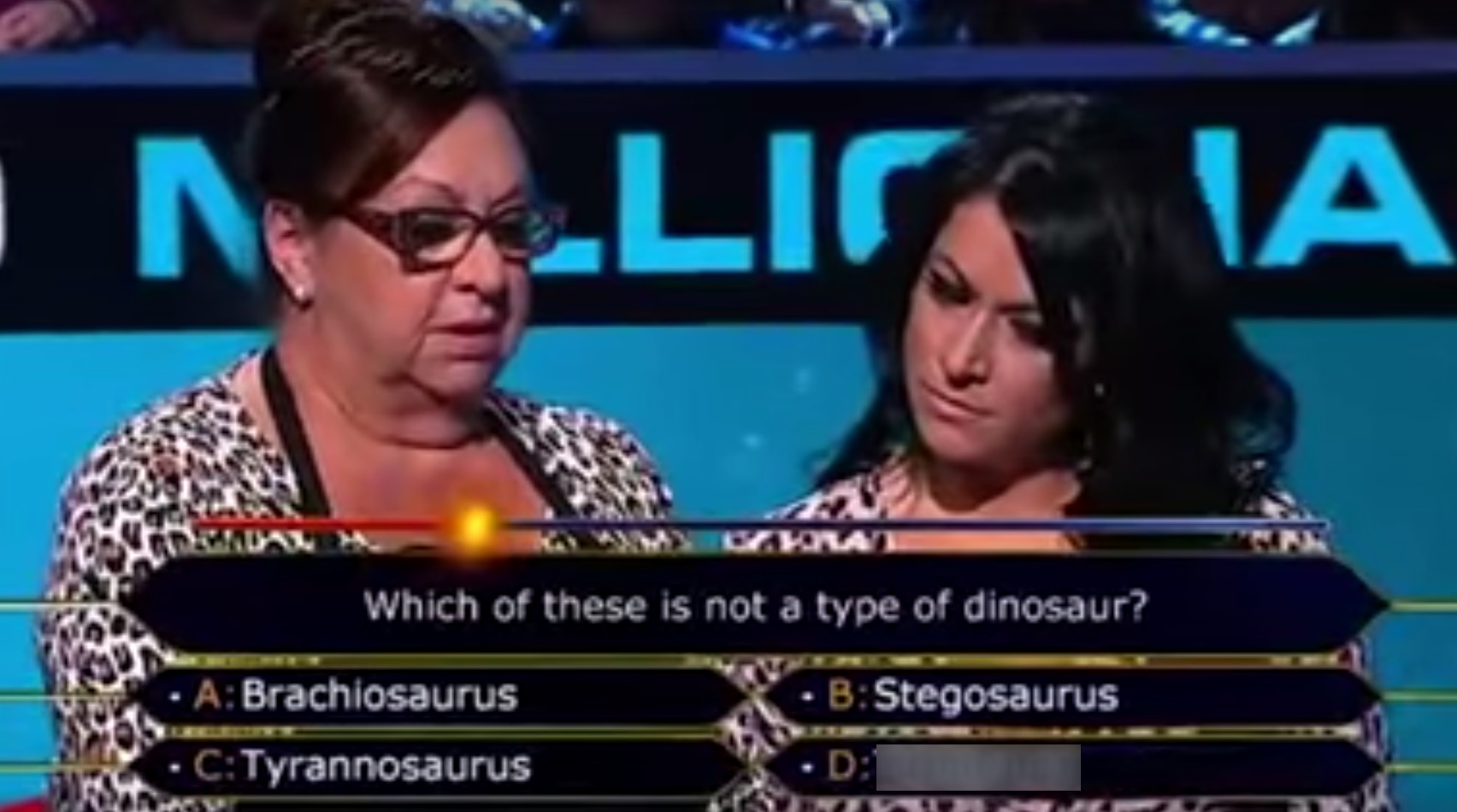 Γελάνε και οι δεινόσαυροι με τη γκάφα μάνας και κόρης στον “Εκατομμυριούχο”! – ΒΙΝΤΕΟ