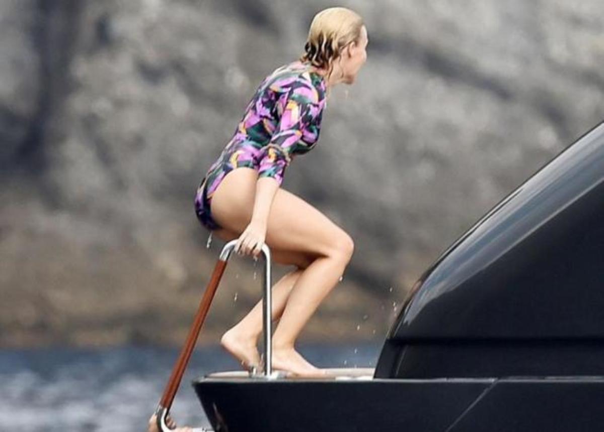 Κορμάρα και χωρίς ρετούς στα 48 της η Kylie Minogue! Φωτογραφίες